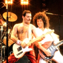 Freddie and Brian - Crazy Little Thing Called Love live in Japan 1985